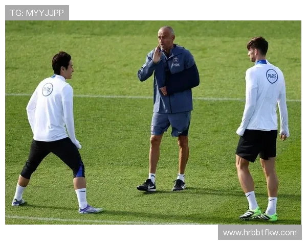 恩里克坚定支持舍瓦利耶：球从后卫双腿间飞过我们对他的表现充满信心